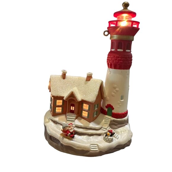 Hallmark Keepsake Ornament Lighthouse Flashing Light Greetings 2000 Lights Up - Picture 4 of 13